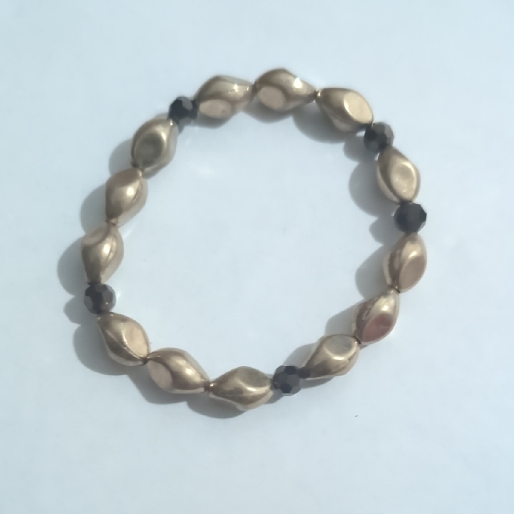 Source Unknown Gold and Black Faceted Bead Bracelet